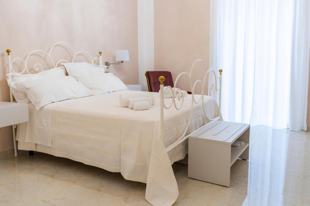 A Casa Dei Miei Hotel San Pietro Vernotico Eksteriør billede
