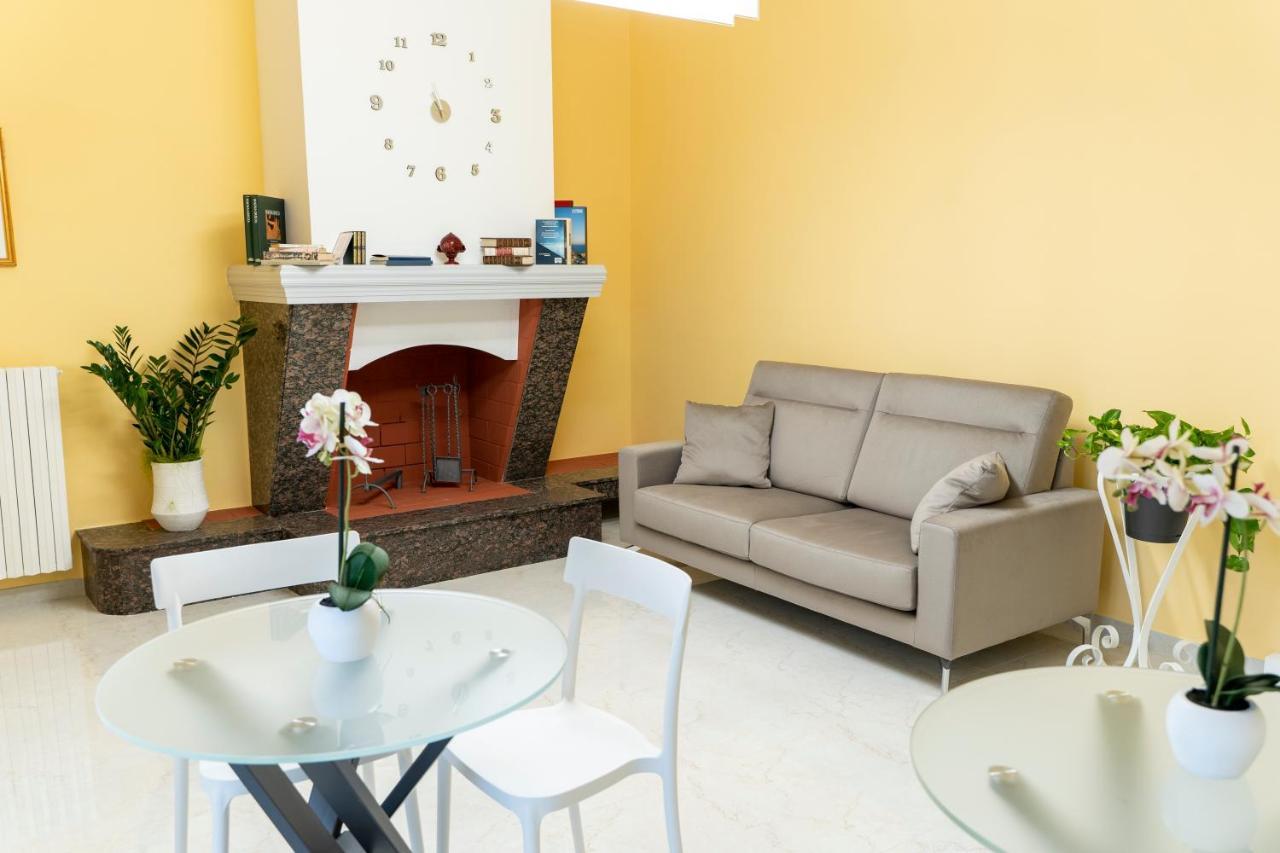 A Casa Dei Miei Hotel San Pietro Vernotico Eksteriør billede